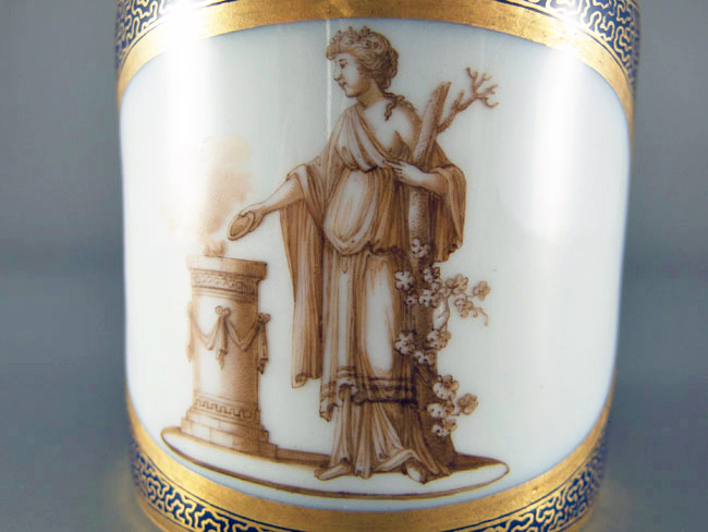 Sepia decoration on Berlin porcelain coffee can