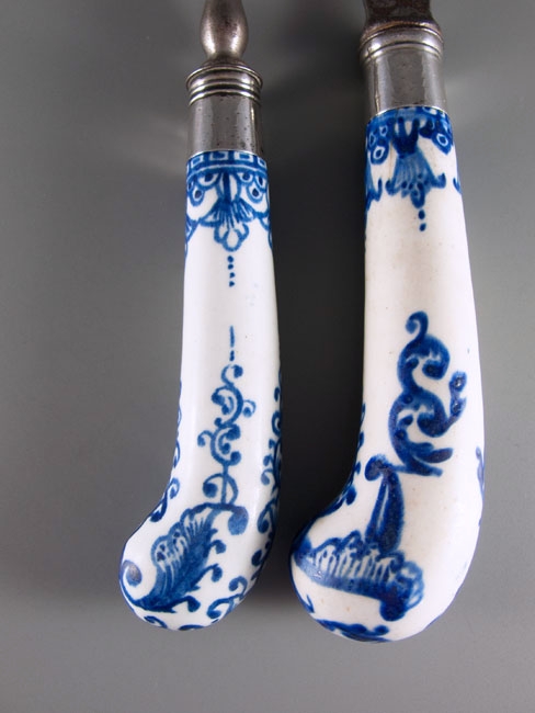 Bow blue and white cutlery