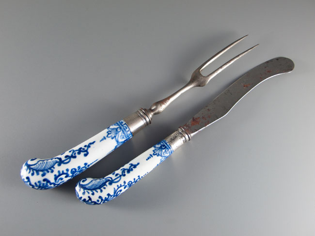 Bow porcelain knife and fork