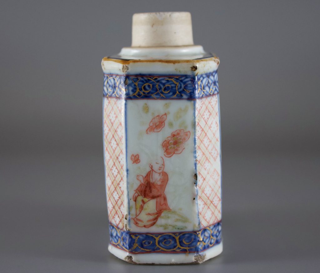 Chinese porcelain tea caddy