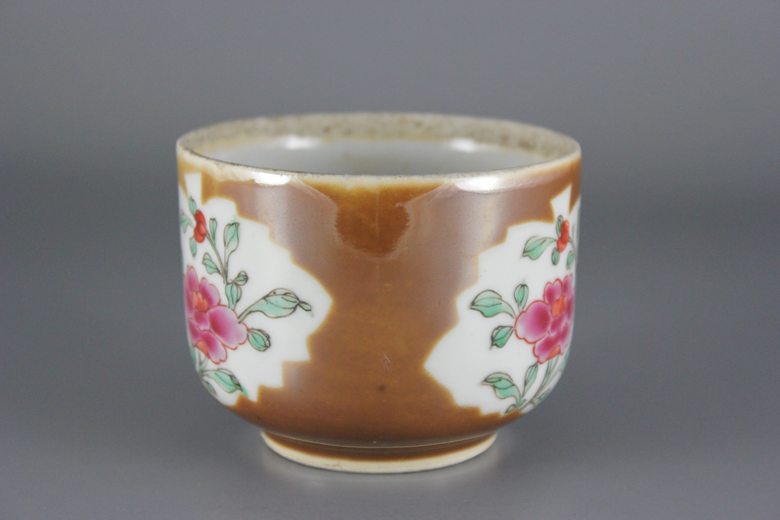 Chinese Batavian lidded jar