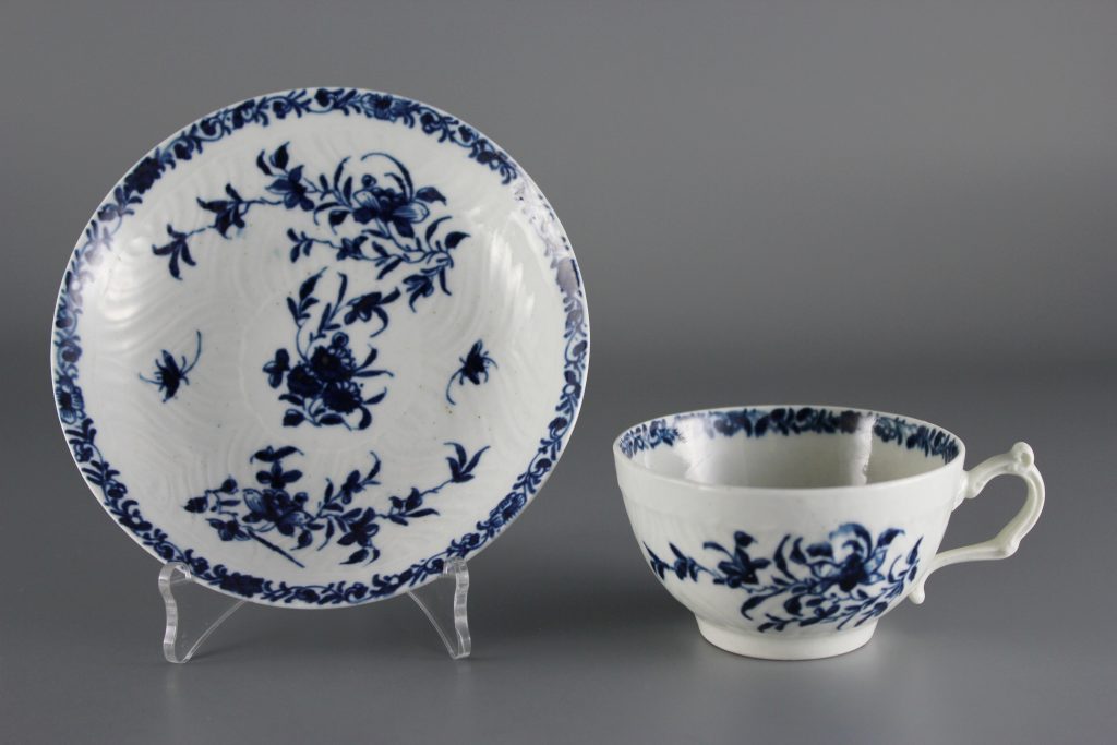 Worcester Feather Mould Floral