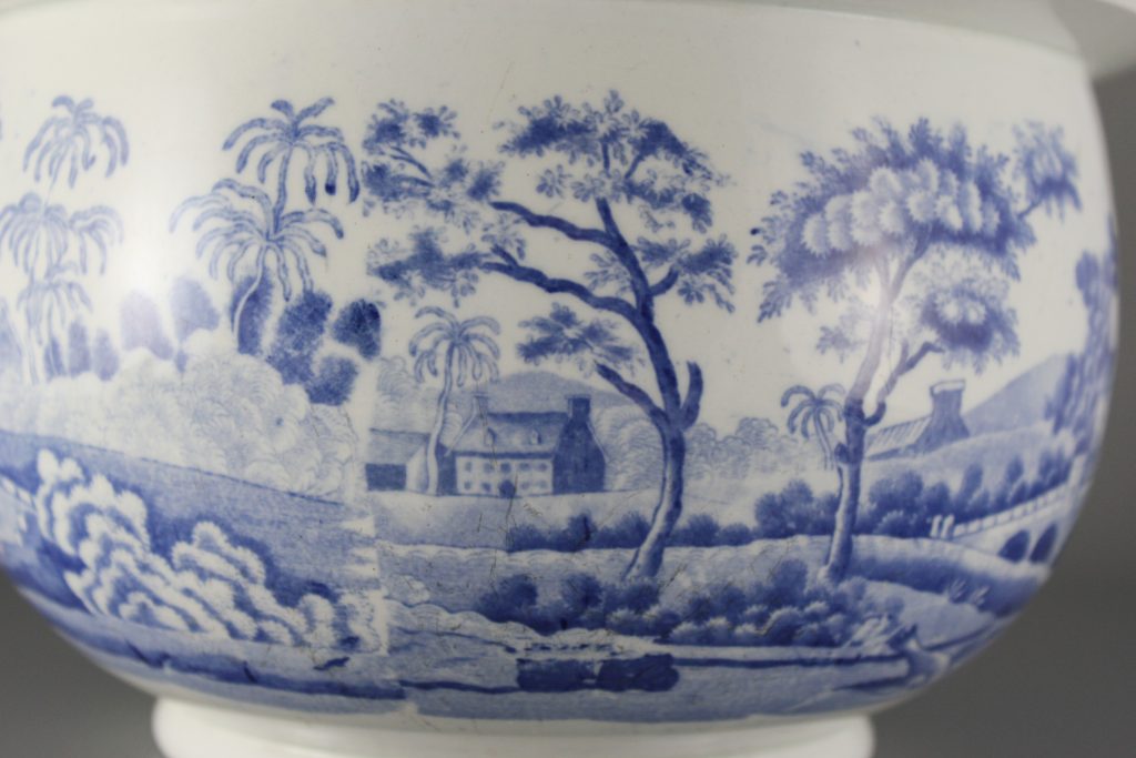 Spode chamber pot