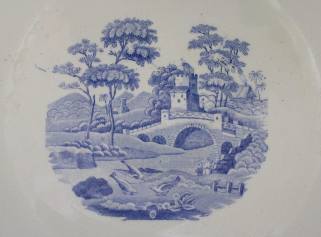 Spode chamber pot