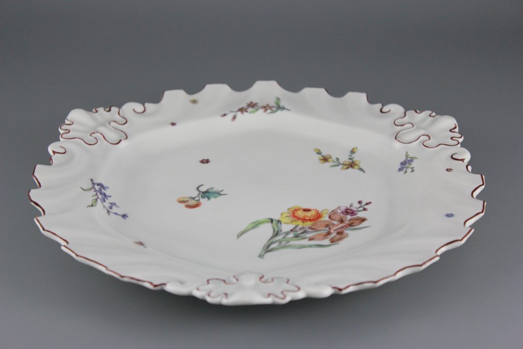 Chelsea red anchor porcelain
