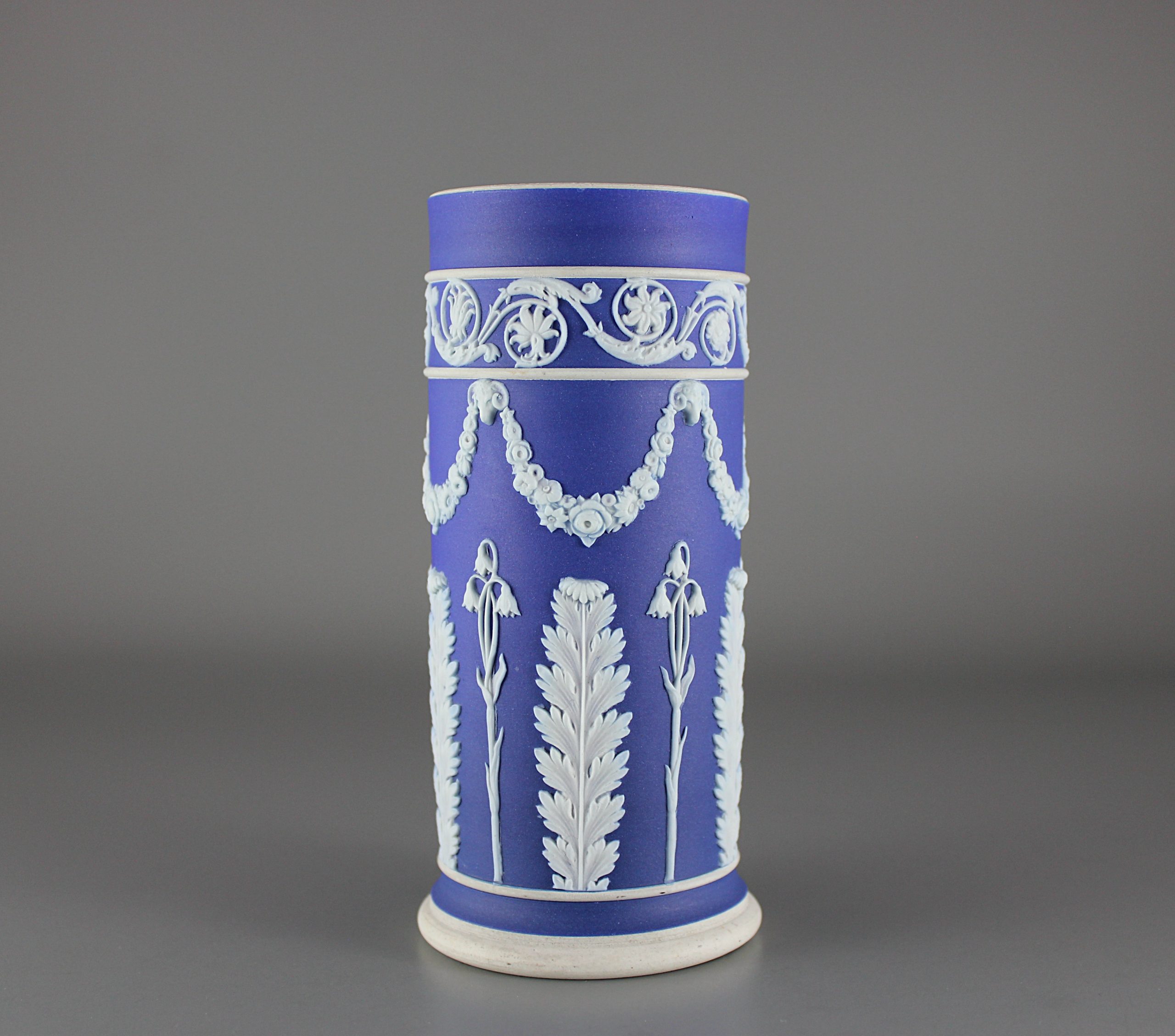 Wedgwood spill vase